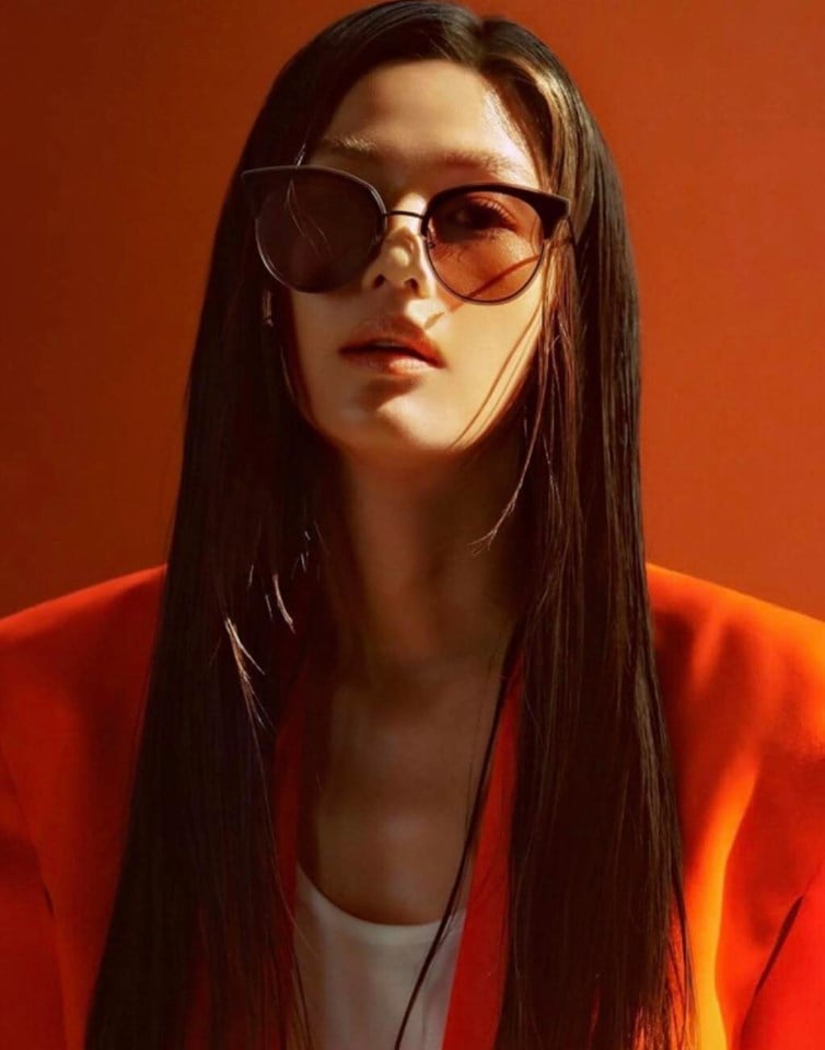  នាងJun Ji Hyun