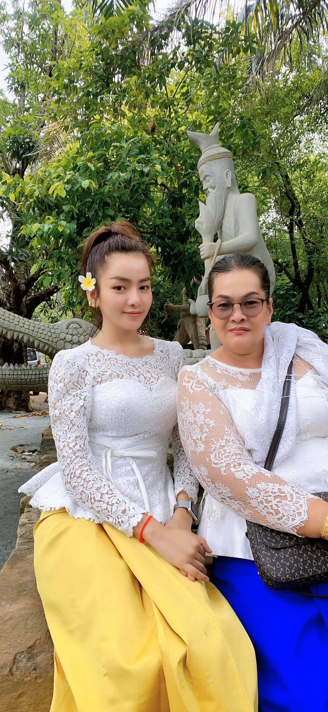  កញ្ញា រ៉ាប៊ី 