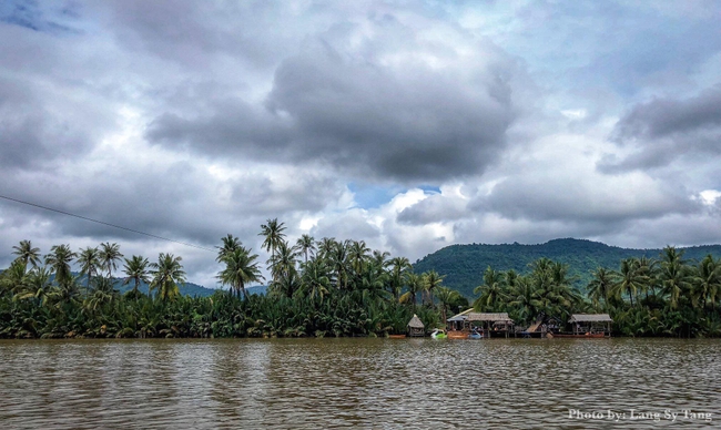 ឧទ្យានដងព្រែក (រូបភាពពី៖ កំពត Kampot)