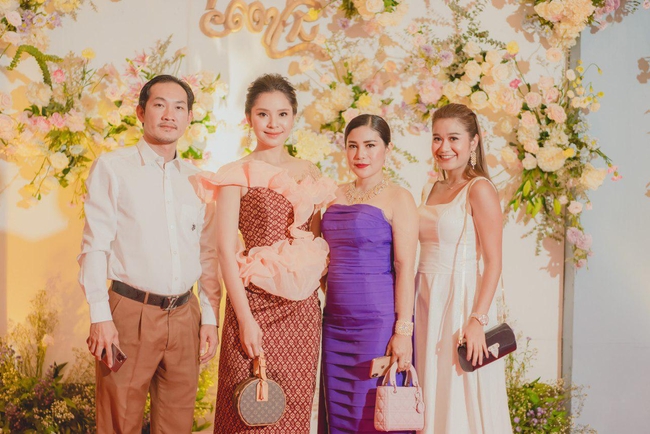  ទិដ្ឋភាពពិធីមង្គលការរបស់ សុន ស្រីពេជ្រ 