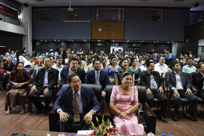 សាលាអន្តរជាតិហ្គោលដិនប្រ៊ីដភ្នំពេញ