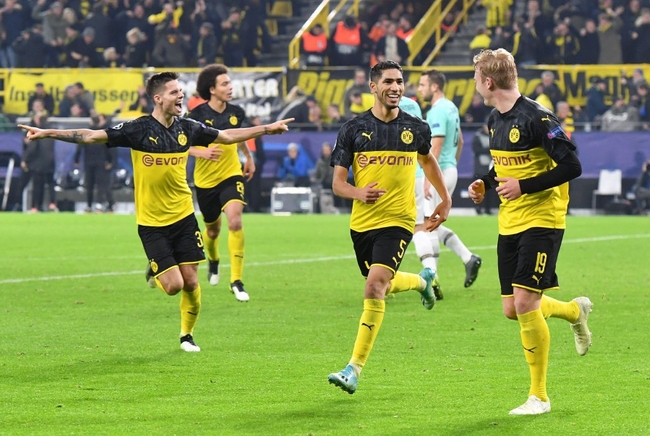 ក្រុមកីឡាកររបស់ Dortmund អបអរគ្រាប់បាល់