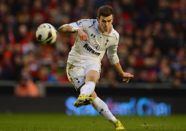កីឡាករ Gareth Bale កាលលេងនៅក្លិប Tottenham Hotspur