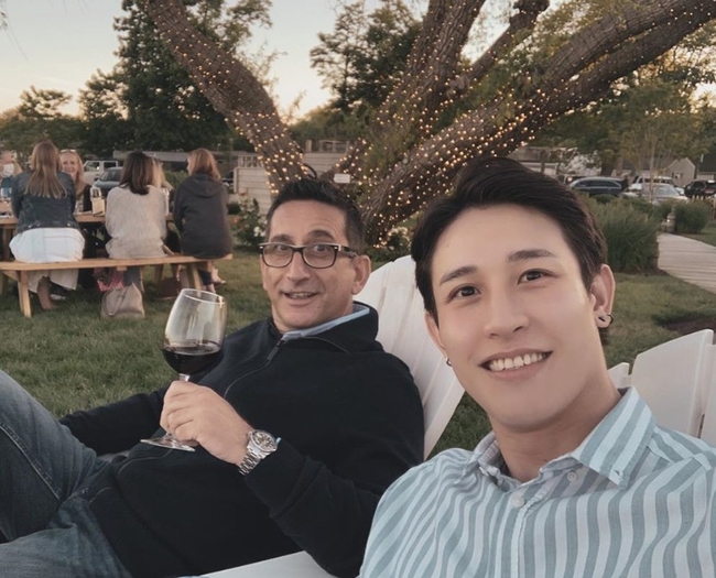 Gusbel Peerakorn និងគូស្នេហ៍