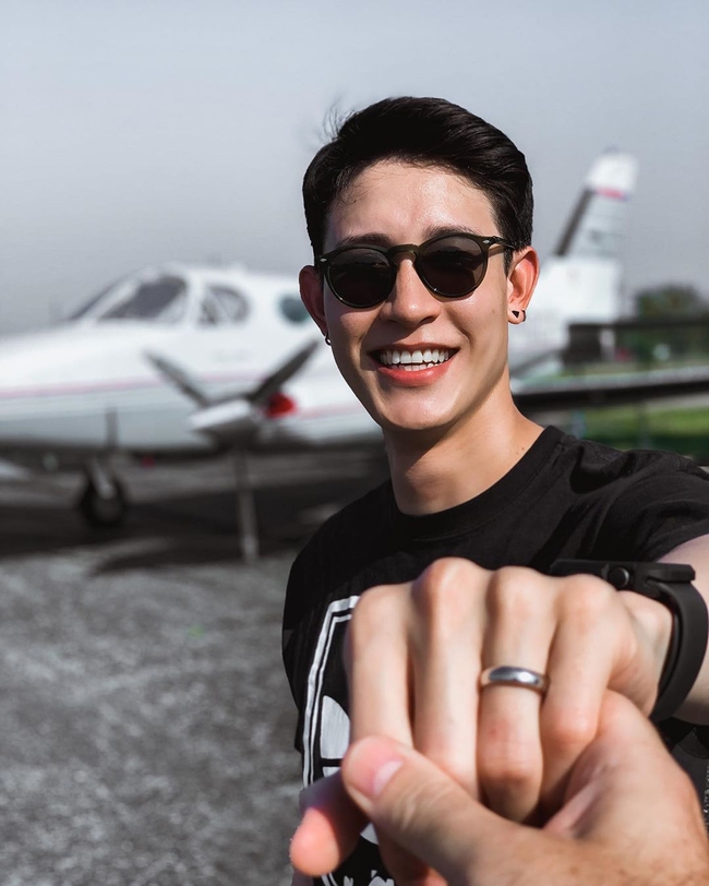 Gusbel Peerakorn និងគូស្នេហ៍