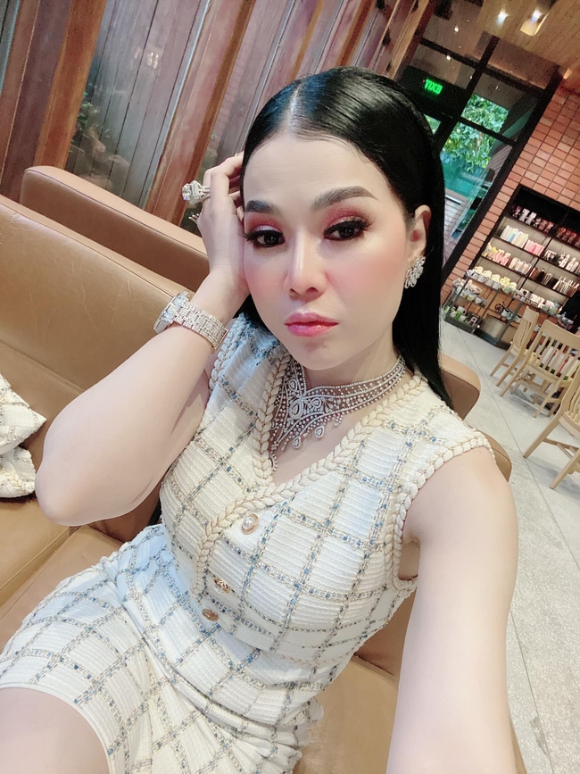 អ្នកនាង Love Riya 